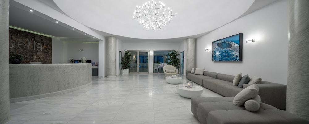 Hotel Antoperla Luxury Hotel&spa Perissa (Santorini)