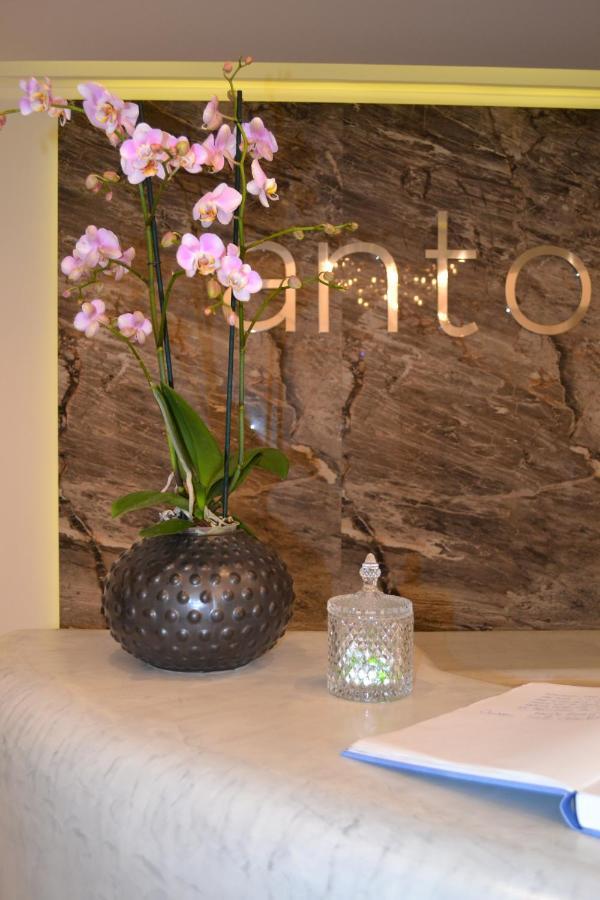 Antoperla Luxury & 5* Perissa (Santorini)